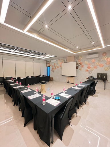 Business Facilities 4, Laxston Hotel by Front One, Yogyakarta