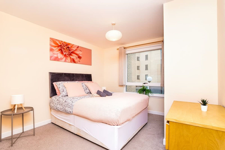Room 4, 2bed Apartment-city Centre, Glasgow
