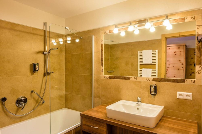 Bathroom 5, Hotel Edelweiss, Bolzano