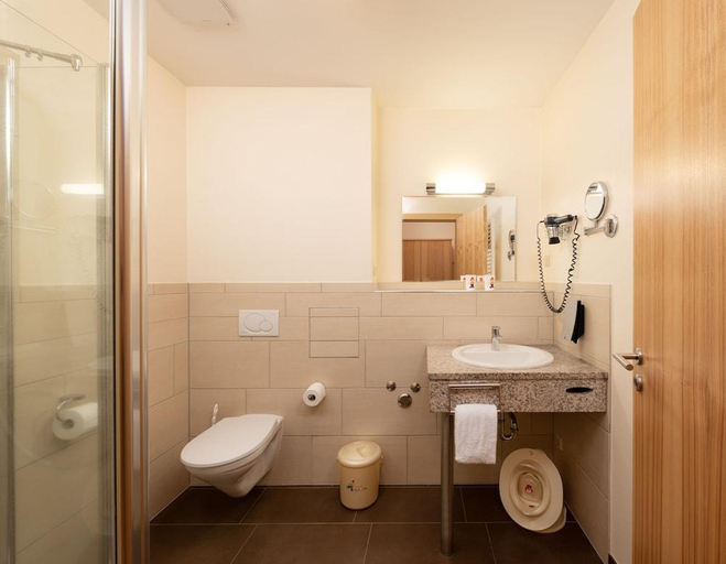 Bathroom 3, Familienhotel Schreinerhof, Freyung-Grafenau