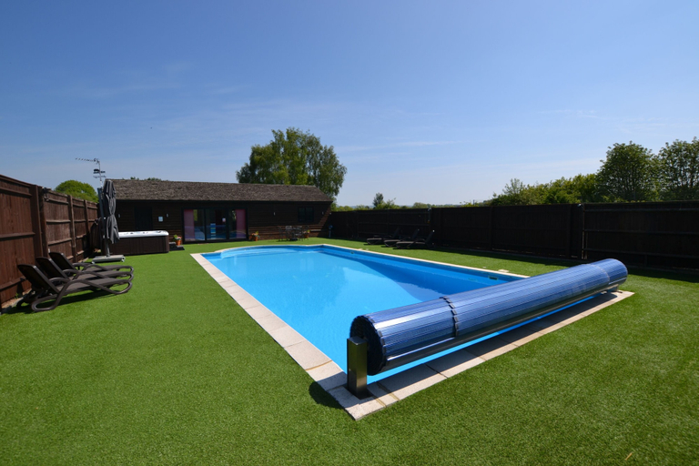 Sport & Beauty 4, The Chiltern Lodges at Upper Farm Henton, Oxfordshire