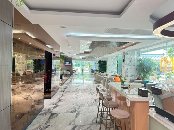 Food & Drinks 5, D Eco Wellness Center, Pattaya