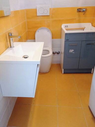 Bathroom 3, La Giulietta, Salerno