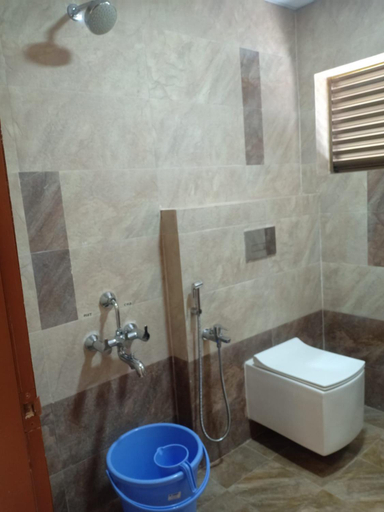 Bathroom 4, Lakshmi Mahal - V Inn, Thiruvarur