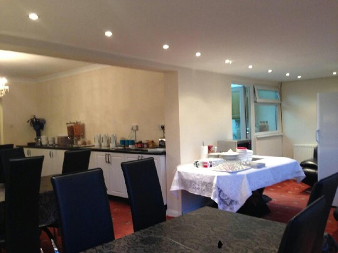 Food & Drinks 5, London Heathrow Guesthouse, Windsor and Maidenhead