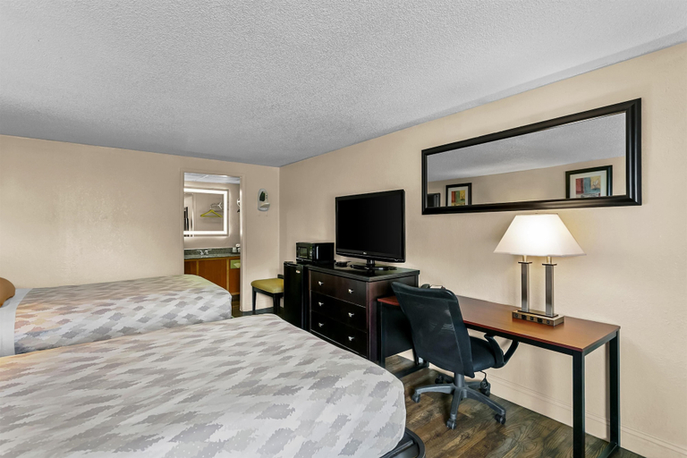 Bedroom 4, Americas Best Value Inn Martinsburg, Berkeley