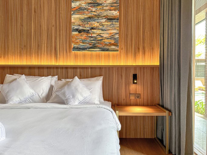 bedroom 12