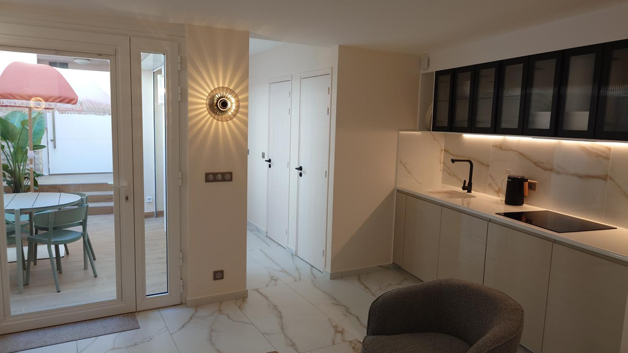 Others 5, Club Inn, Alpes-Maritimes