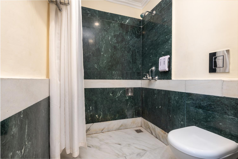 Bathroom 4, Hotel Green Castle, Dehradun