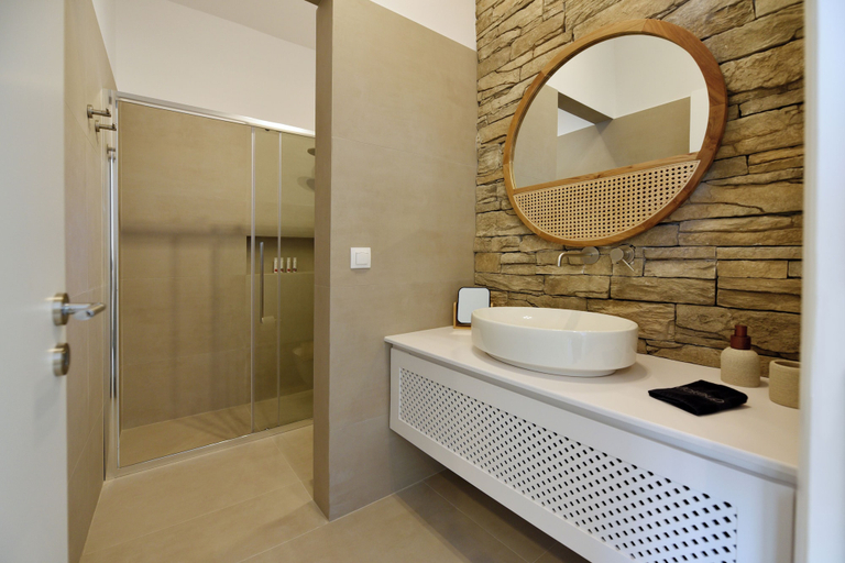 Bathroom 4, GIOURGAS STUDIOS & APARTMENTS, South Aegean