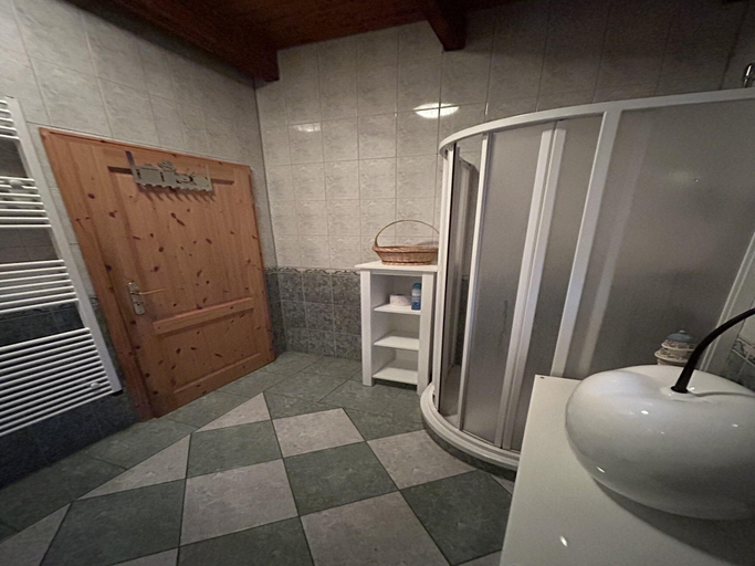 Bathroom 3, Gemutlicher Bungalow am Meer in Pepelow, Rostock