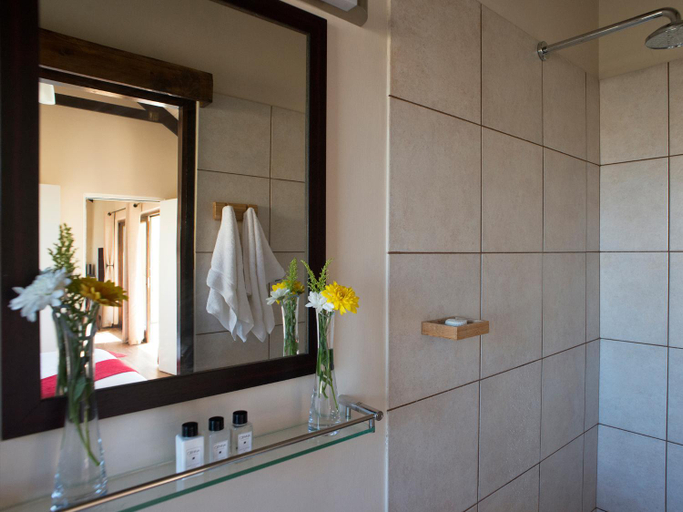 Bathroom, Wild Clover Cottage, Cape Winelands