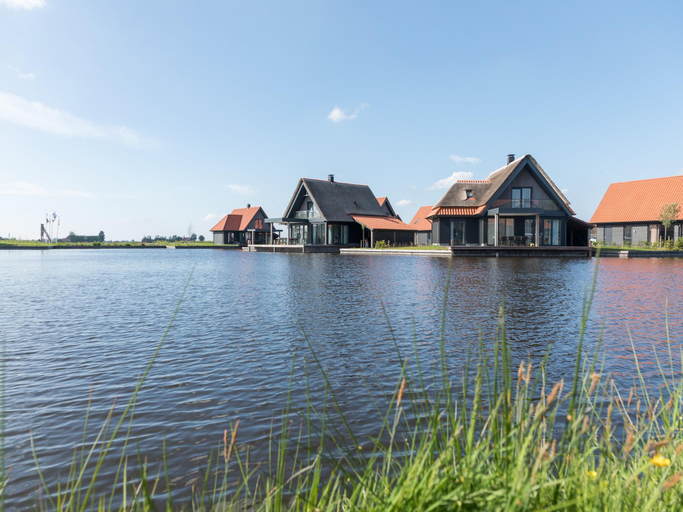 Others 3, Canal Villa with Terrace, Steenwijkerland