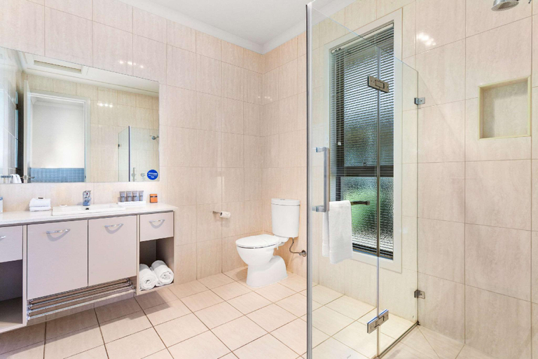 Bathroom 12