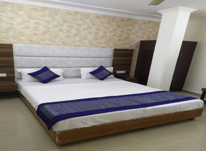 Bedroom 3, HOTEL FLY ROOMS, Delhi