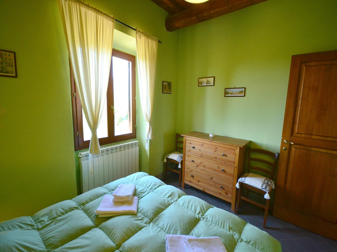 Bedroom 2, Scenic Apartment with Pool, Florence