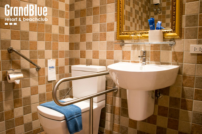 Bathroom 28