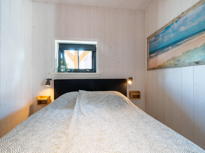 Others 2, Nice holiday home in Callantsoog with wellness, Zijpe
