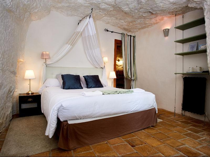 Bedroom 4, Logis Hotel Troglododo, Indre-et-Loire
