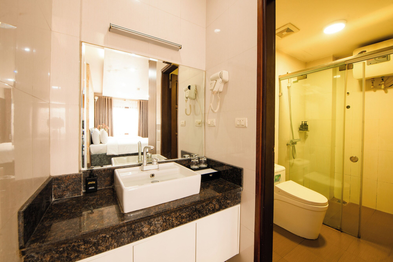 Bathroom 4, Sao Bang Hotel, Long Biên