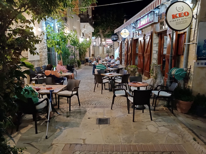 Food & Drinks 4, Kapsalia Holiday Villas