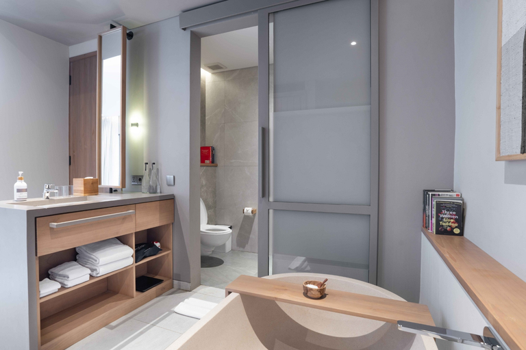 Bathroom 4