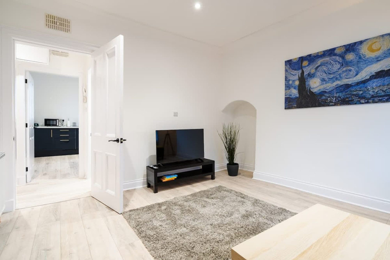 Room 5, 1 Bed Flat - City Centre, Aberdeen