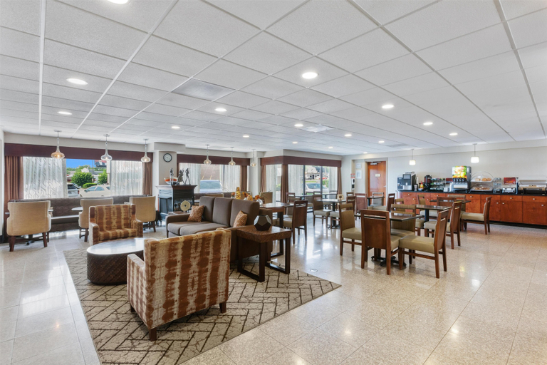 Food & Drinks 5, Best Western Plus Belle Meade Inn & Suites, Davidson