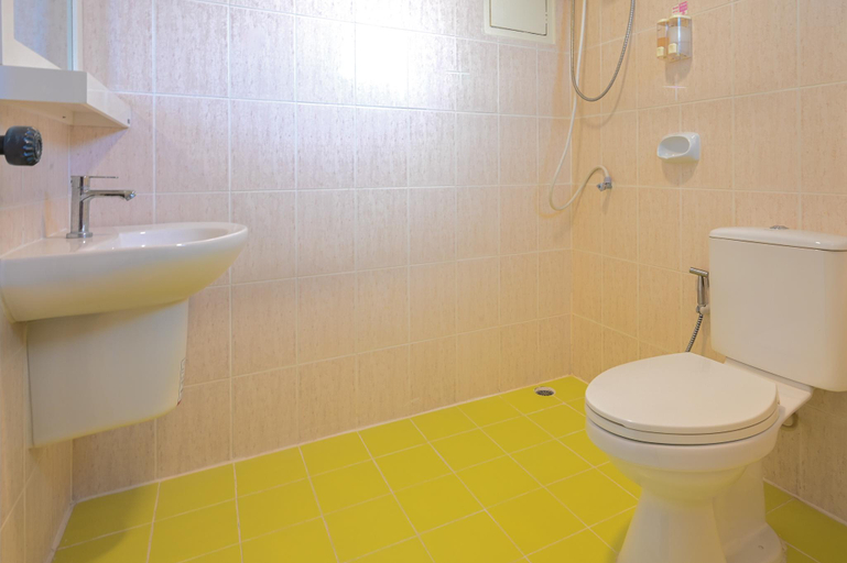 Bathroom 12