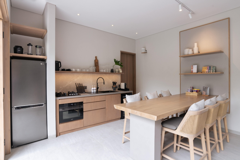 Dining Room 8