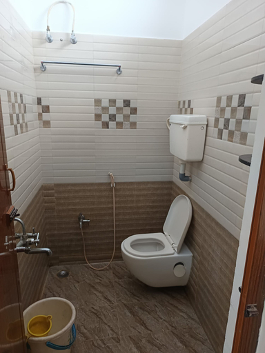 Bathroom 4, BLUEBELL HOLIDAY INN, Salem