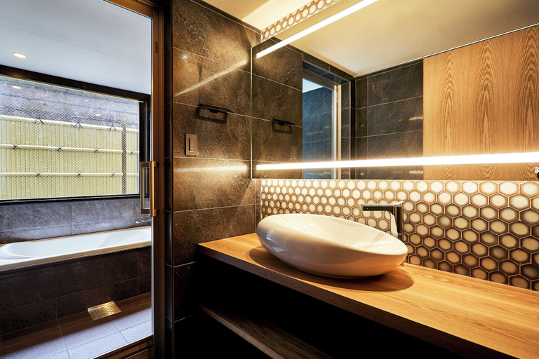 Bathroom 5, kikokutei bekkan, Kyoto