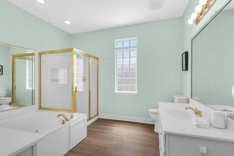 Bathroom 5, Brzee Bungalow, Okaloosa