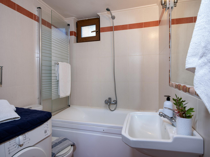 Bathroom, Villa in Crete near Beach and Olive Groves, Crete