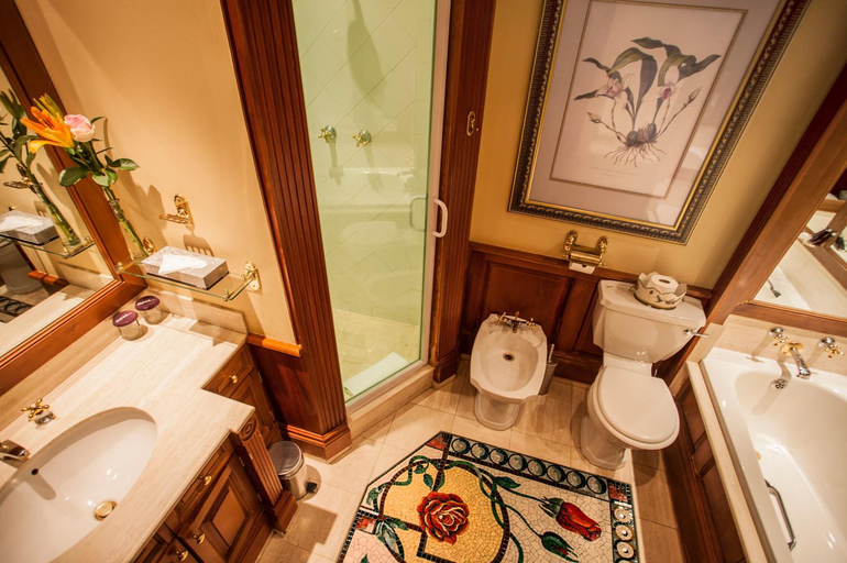 Bathroom 5, AVANI Gaborone Resort and Casino, Gaborone