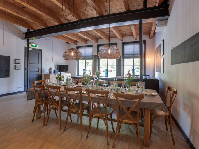 Food & Drinks, Inn in Ternaard near Heritage, Dongeradeel