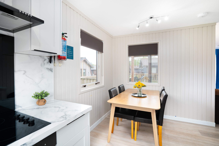 Room 4, Lodge -3 Bedrooms - Hunters Quay, Argyll and Bute