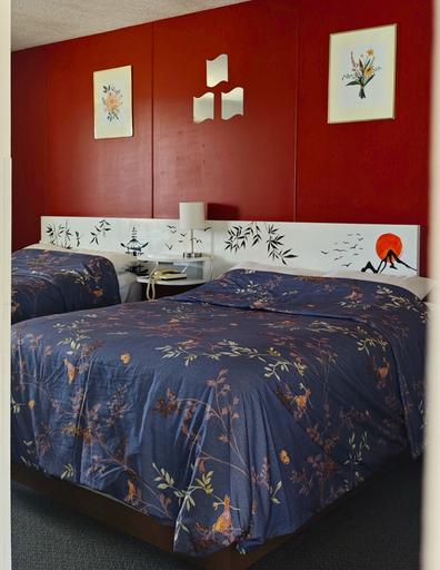 Bedroom 2, Cozy Corner Motel & Restaurant , Yukon