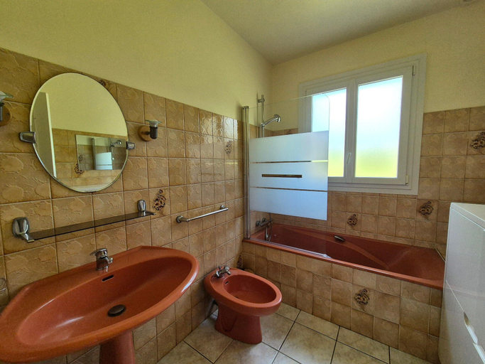 Bathroom 3, Holiday Home in Plouhinec With Sea Views, Finistère