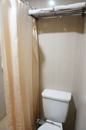 Bathroom, Losari Beach Inn Hotel, Makassar