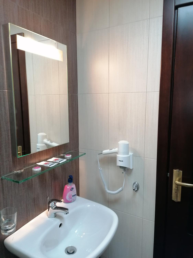 Bathroom 3, Petkov Family Hotel - Self check-in, Blagoevgrad