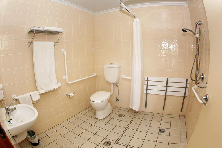 Bathroom 3, Forbes Victoria Inn, Forbes