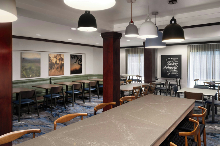 Food & Drinks 5, Fairfield Inn & Suites by Marriott Tifton, Tift