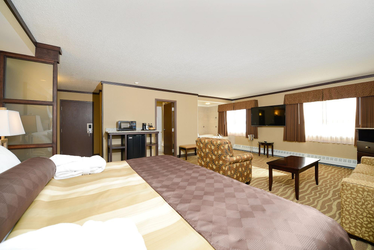 Bedroom 2, Siding 16 Lodge, Division No. 11