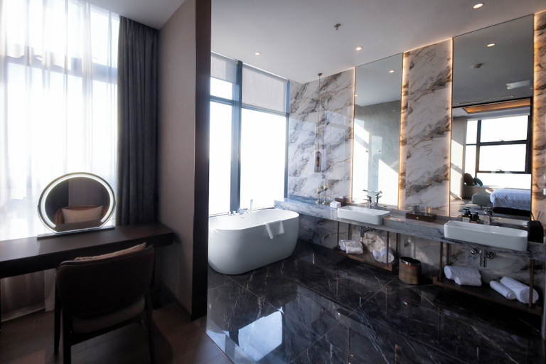 Bathroom 4, Wyndham Dalian Jinpu, Dalian