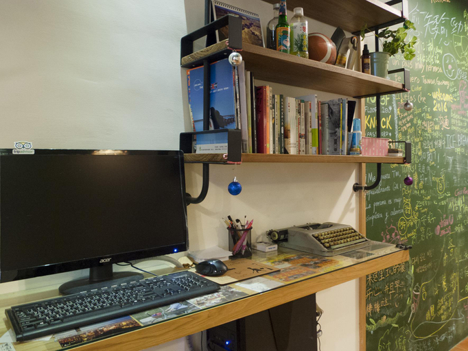 Public Area 2, Knock Knock Hostel, Kaohsiung