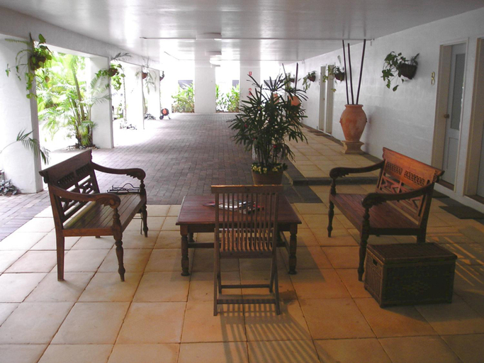 Public Area, Coral Sea Villas Hotel, Douglas