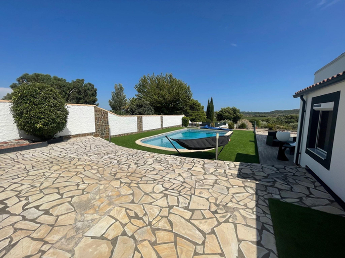 Sport & Beauty 2, Modern Comfort in Minervois, Aude