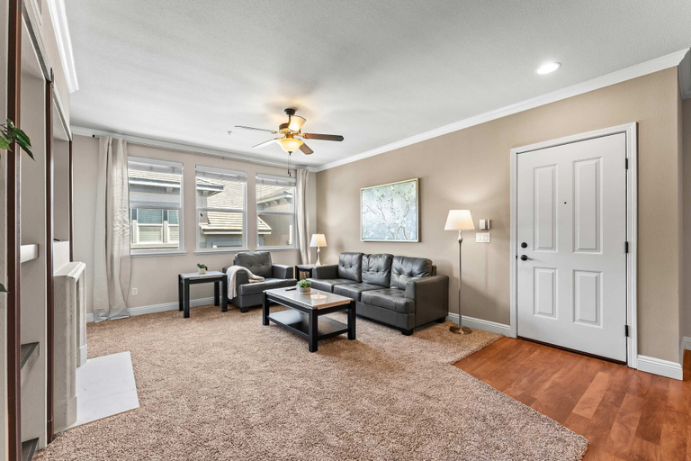 Room 5, NEW Chic 2BR Stay With Heated Pool Gym Mini Golf, Washoe