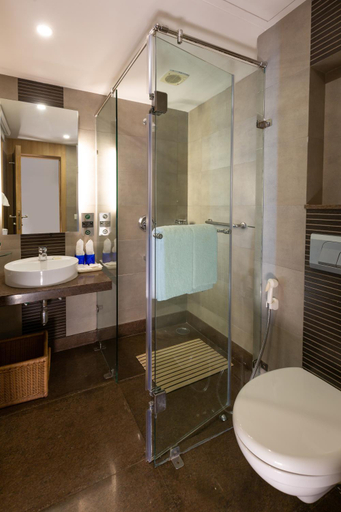 Bathroom 3, Fortune Resort Grace, Mussoorie - Member ITC Hotels' Group, Dehradun